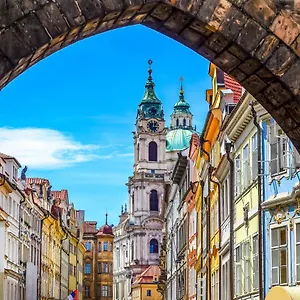 Albergue Charles Bridge & Praga