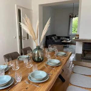 https://wunderschne-sanierte-wohnung-vor-den-toren-klns.topcolognehotels.com