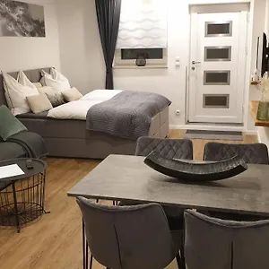 https://apartment-airport-cologne-neuerffnung-oktober-2020.topcolognehotels.com