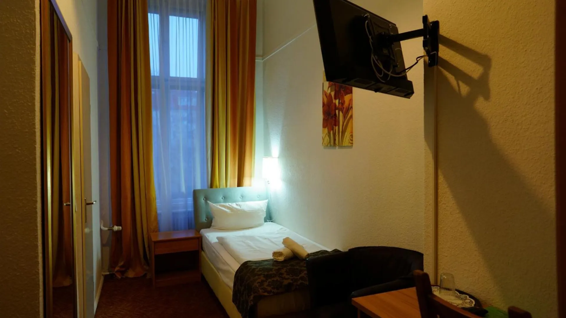 City Pension Berlin 2*,